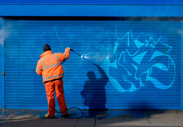 Best Commercial Building Pressure Washing  in Lakewood, CA